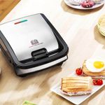 Electronice si Electrocasnice - Electrocasnice bucatarie - Preparare paine - Sandwich-maker - Sandwich maker multifunctional Tefal Snack Collection 4 in 1 SW854D16, 700W, 4 seturi de placi incluse, invelis - Infinity.ro