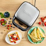 Electronice si Electrocasnice - Electrocasnice bucatarie - Preparare paine - Sandwich-maker - Sandwich maker Tefal Snack Collection Precision SW872BF0, 700 W, termostat reglabil, invelis antiaderent, 2 seturi de - Infinity.ro