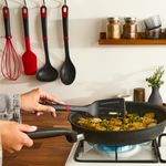 Casa si Gradina - Bucatarie si vesela - Ustensile bucatarie - Pensule, spatule si teluri bucatarie - Spatula cu fante Tefal Ingenio+ K1984634, rezistenta la temperaturi inalte, compatibilitate cu masina de spalat vase - Infinity.ro