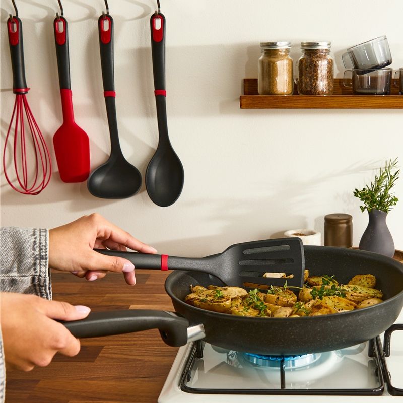 Casa si Gradina - Bucatarie si vesela - Ustensile bucatarie - Pensule, spatule si teluri bucatarie - Spatula cu fante Tefal Ingenio+ K1984634, rezistenta la temperaturi inalte, compatibilitate cu masina de spalat vase - Infinity.ro