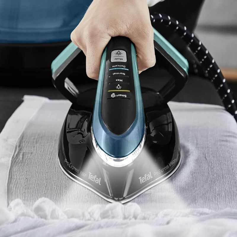 Electronice si Electrocasnice - Ingrijirea tesaturilor - Statii de calcat - Statie de calcat cu boiler Tefal Pro Express Vision GV9822E1, 9 bari, 3000W, jet de abur 750 g/min, abur variabil 0-180 - Infinity.ro