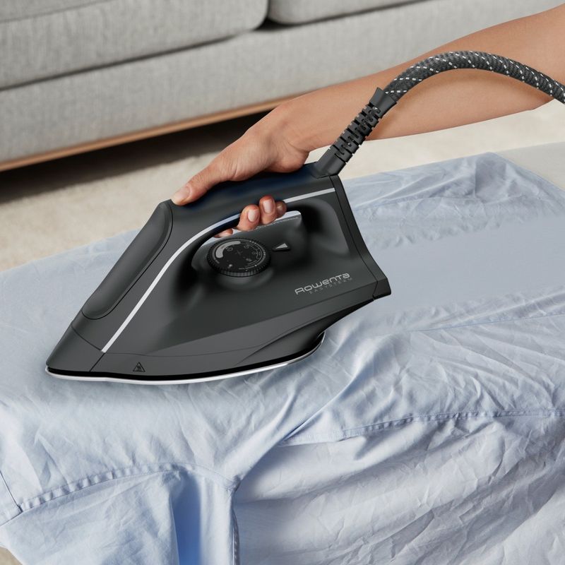 Electronice si Electrocasnice - Ingrijirea tesaturilor - Statii de calcat - Statie de calcat Rowenta Easy Steam VR5121F0, 2400 W, 5.2 bari, jet de abur 230 g/min, abur variabil 0-110 g/min - Infinity.ro