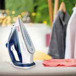 Electronice si Electrocasnice - Ingrijirea tesaturilor - Fiare de calcat - Fier de calcat cu abur Tefal EASYGLISS PLUS FV5715E0, 2400 W, jet de abur 190 g/minut, abur variabil 45 g/min - Infinity.ro