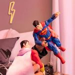 Jucarii, Copii si Bebe - Jucarii si jocuri - Figurine - Figurina Superman, cu detalii realiste si capa textila, dimensiune 30cm - Infinity.ro