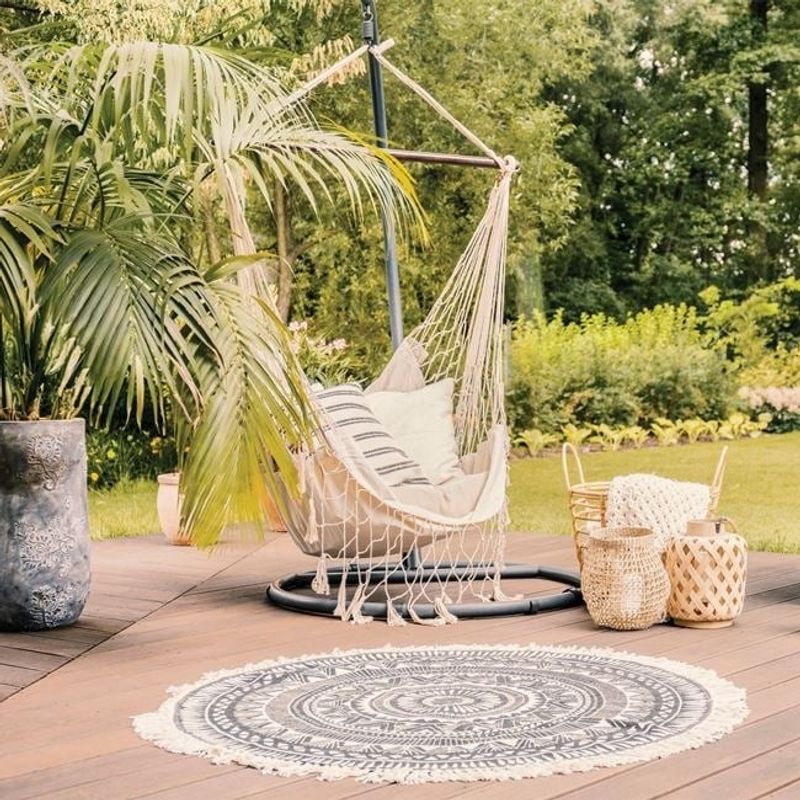 Casa si Gradina - Mobilier - Mobilier copii - Balansoare, leagane si hamace - Scaun leagan suspendat de culoare bej cu model macrameu, Dimensiune 100x50x110cm - Infinity.ro