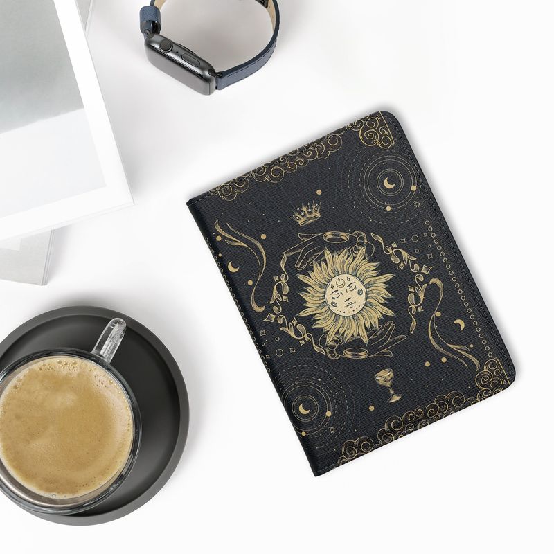 Laptop, Telefoane si Tablete - Ebook reader si accesorii - Accesorii eBook Reader - Husa Kwmobile pentru Amazon Kindle Paperwhite 12 (2024), Colorsoft, inchidere magnetica, Sleep/Wake, piele eco, automata - Infinity.ro
