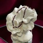 Fashion, accesorii si bijuterii - Femei - Bijuterii femei - Coliere femei - Colier elegant Enisse din cristale de Granat si Perle de cultura cu Argint 925 - Infinity.ro