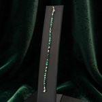 Fashion, accesorii si bijuterii - Femei - Bijuterii femei - Bratari femei - Piatra care pare ca straluceste din alta lume! Bratara din Labradorit verde cu inchidere magnetica din argint - Infinity.ro