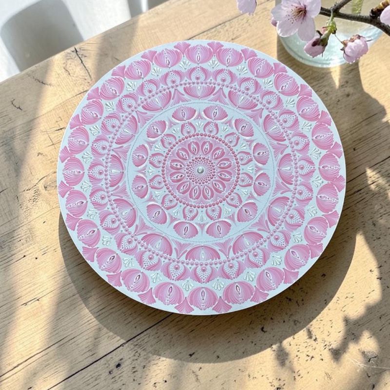 Casa si Gradina - Decoratiuni - Tablouri - Pentru fetita din tine- Tablou Mandala pictat manual in nuante de roz, 60 cm - Infinity.ro