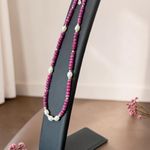 Fashion, accesorii si bijuterii - Femei - Bijuterii femei - Coliere femei - NOU! Colier choker Kiara din cristale de rubin si perle de cultura cu argint 925 - Infinity.ro