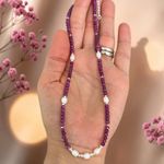 Fashion, accesorii si bijuterii - Femei - Bijuterii femei - Coliere femei - NOU! Colier choker Kiara din cristale de rubin si perle de cultura cu argint 925 - Infinity.ro