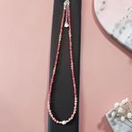 Fashion, accesorii si bijuterii - Femei - Bijuterii femei - Coliere femei - NOU! Colier elegant Ellis din rodonit si rodocrozit cu perla de cultura si accesorii din argint 925 - Infinity.ro