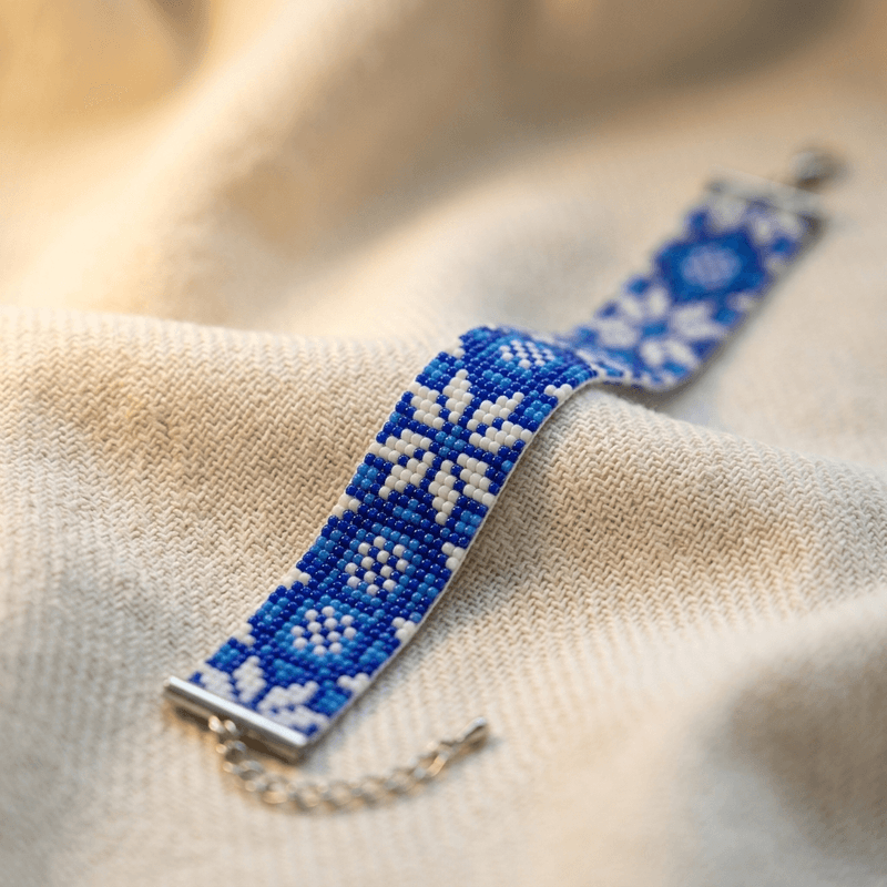Fashion, accesorii si bijuterii - Femei - Bijuterii femei - Coliere femei - Choker lat impletit manual cu margele Miyuki cu model traditional romanesc, Romanita - Infinity.ro