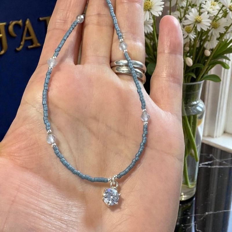 Fashion, accesorii si bijuterii - Femei - Bijuterii femei - Coliere femei - Colier elegant AVA din margele miyuki cu labradorit, pandantiv din argint, inchidere ajustabila - Infinity.ro
