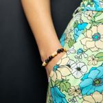 Fashion, accesorii si bijuterii - Femei - Bijuterii femei - Bratari femei - Bratara handmade din pietre semipretioase pentru femei cu Jad Galben si Shell Turquoise Negru, sfere de 6mm - Infinity.ro