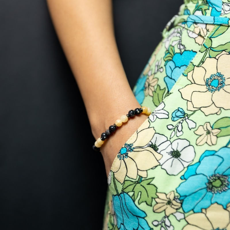 Fashion, accesorii si bijuterii - Femei - Bijuterii femei - Bratari femei - Bratara handmade din pietre semipretioase pentru femei cu Jad Galben si Shell Turquoise Negru, sfere de 6mm - Infinity.ro