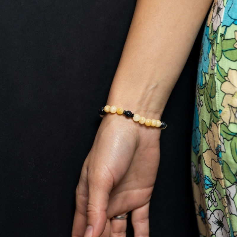 Fashion, accesorii si bijuterii - Femei - Bijuterii femei - Bratari femei - Bratara handmade din pietre semipretioase pentru femei cu Jad Galben si Shell Turquoise Negru, sfere de 6mm - Infinity.ro