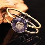 Fashion, accesorii si bijuterii - Femei - Bijuterii femei - Bratari femei - Bratara orgonica ASHIA din alama galvanizata in bronz antic, foite Cupru si Ametist si Sri Yantra, 6.2 cm - Infinity.ro