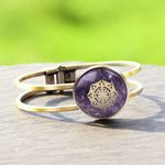 Fashion, accesorii si bijuterii - Femei - Bijuterii femei - Bratari femei - Bratara orgonica ASHIA din alama galvanizata in bronz antic, foite Cupru si Ametist si Sri Yantra, 6.2 cm - Infinity.ro