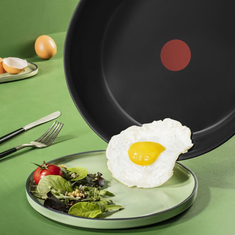 Casa si Gradina - Bucatarie si vesela - Vase pentru gatit - Tigai si seturi - Tigaie Tefal Renew de 24 cm C4320423, 100% aluminiu reciclat, indicator Thermo-Signal, compatibil cu inductia, invelis - Infinity.ro