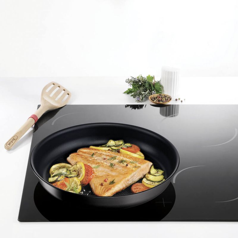 Casa si Gradina - Bucatarie si vesela - Vase pentru gatit - Tigai si seturi - Set de 3 piese Tefal Ingenio Eco Resist L3979102, tigaie de 24/28 cm, maner detasabil, invelis antiaderent Titanium - Infinity.ro