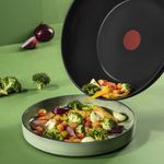 Casa si Gradina - Bucatarie si vesela - Vase pentru gatit - Tigai si seturi - Tigaie wok Tefal Renew de 28 cm C4321923, 100% aluminiu reciclat, indicator Thermo-Signal, compatibil cu inductia - Infinity.ro