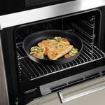 Casa si Gradina - Bucatarie si vesela - Vase pentru gatit - Tigai si seturi - Set de 3 piese Tefal Ingenio Black Stone L3999032, tigaie de 24/28 cm, maner detasabil, invelis antiaderent Mineralia+ - Infinity.ro