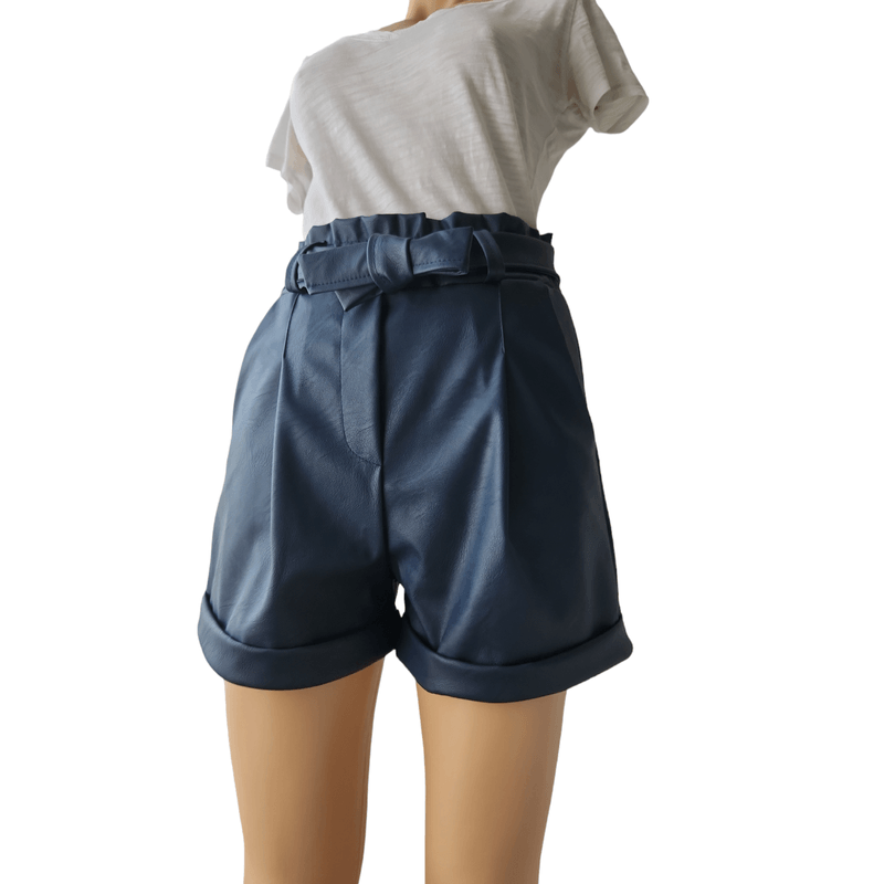 Fashion, accesorii si bijuterii - Femei - Imbracaminte femei - Pantaloni femei - Pantaloni scurti din piele ecologica, bleumarin, talie elastica si cordon detasabil, buzunare laterale, marime S - Infinity.ro