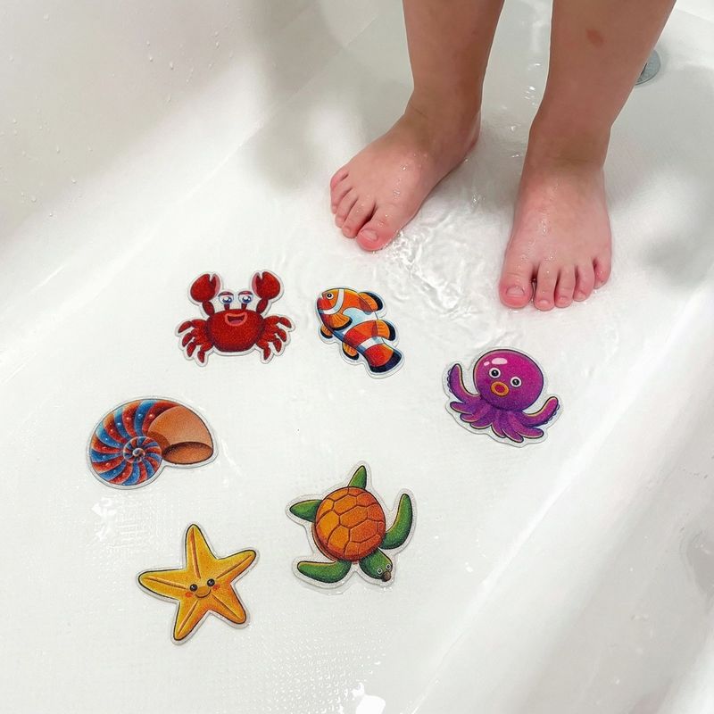 Casa si Gradina - Sanitare - Suporturi si accesorii baie - Accesorii baie - Set 6 stickere antiderapante baie, autoadezive, 10 cm - Infinity.ro