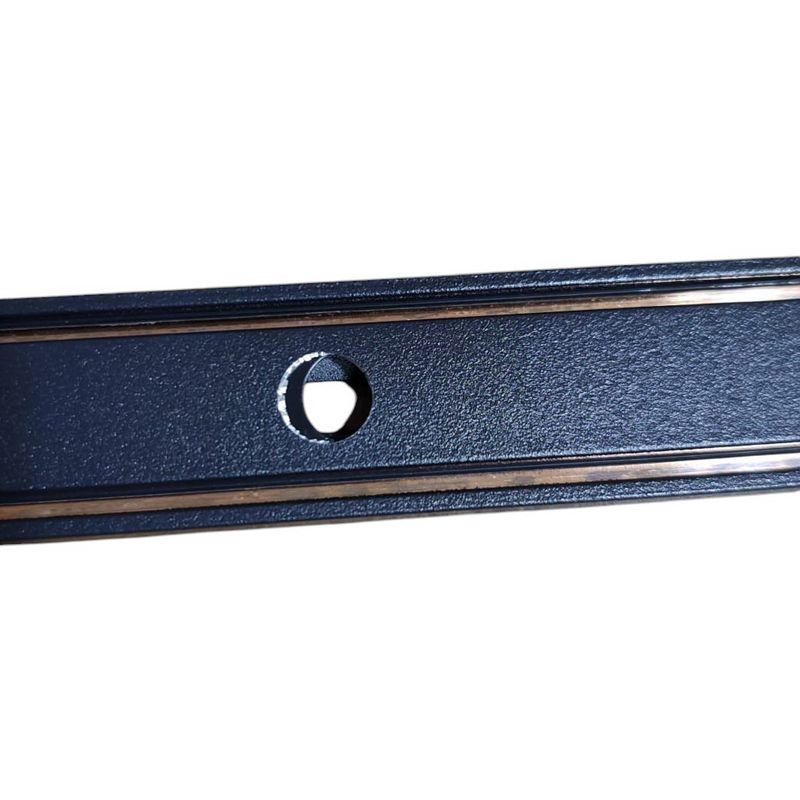 Casa si Gradina - Corpuri si surse de iluminat - Accesorii corpuri de iluminat - Sina Magnetica 1M Aplicat Slim pentru spoturi cu alimentare la 48V - Infinity.ro