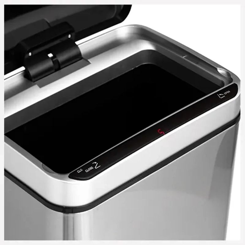 Casa si Gradina - Mobilier - Organizare si depozitare - Cosuri de gunoi - Cos de gunoi 5Five Sensor, 40L, otel inoxidabil, deschidere automata, 33x24x66 cm, argintiu - Infinity.ro