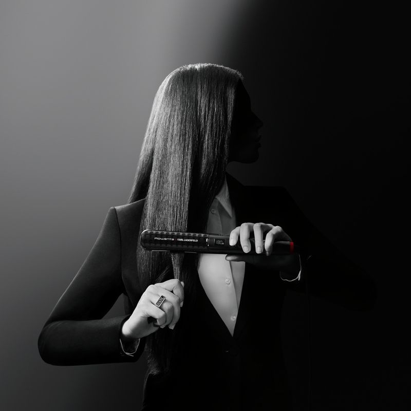 Ingrijire personala si Cosmetice - Aparate & accesorii ingrijire personala - Hair styling - Placi de indreptat parul - Placa de par Rowenta X Karl Lagerfeld SF466LF0, invelis Keratin & Glow, placi flotante, 140 - 210 grade, ecran LCD - Infinity.ro