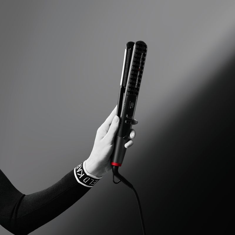Ingrijire personala si Cosmetice - Aparate & accesorii ingrijire personala - Hair styling - Placi de indreptat parul - Placa de par Rowenta X Karl Lagerfeld SF466LF0, invelis Keratin & Glow, placi flotante, 140 - 210 grade, ecran LCD - Infinity.ro
