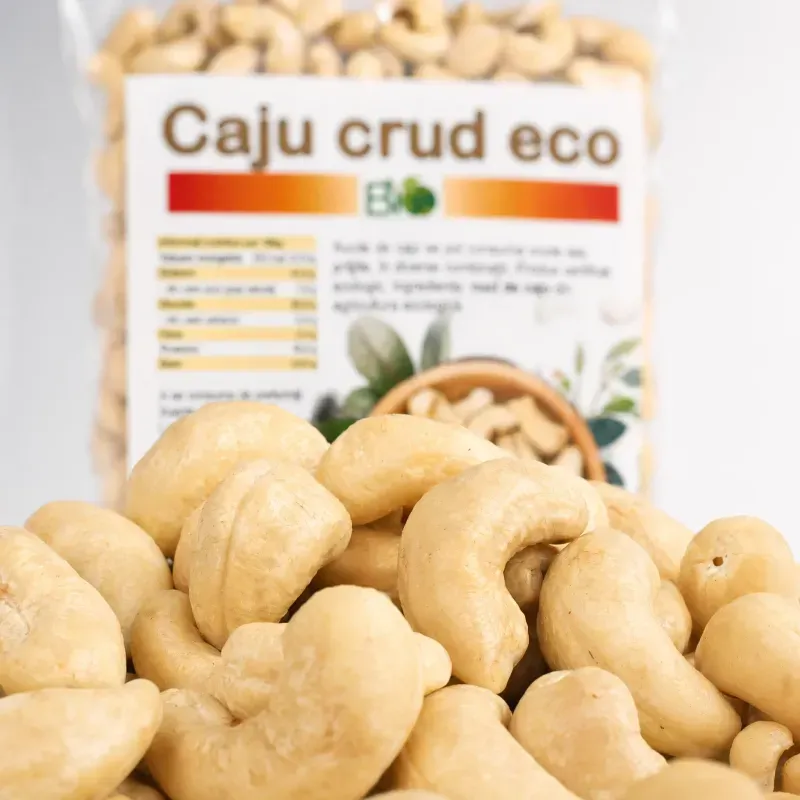 Market - Bacanie - Chipsuri si snacksuri - Alune, fistic si mixuri - Nuci caju intregi crude, BIO RAW, 200g - Infinity.ro