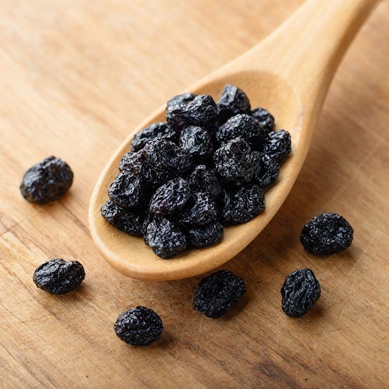 Market - Bacanie - Chipsuri si snacksuri - Fructe uscate - Afine uscate fara zahar adaugat, indulcite cu suc de mere, 150g - Infinity.ro