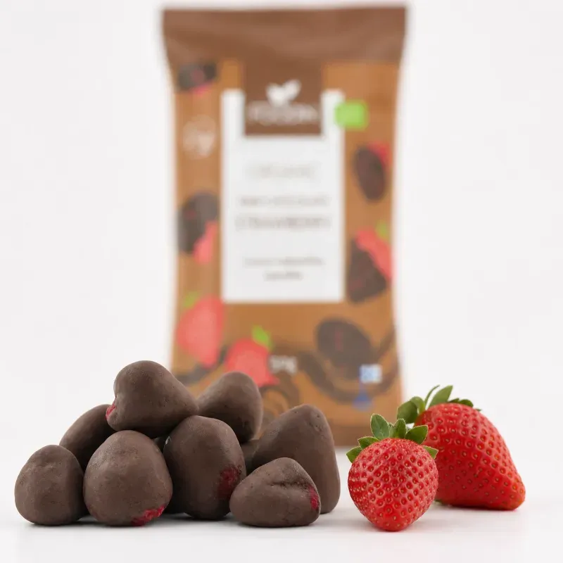 Market - Bacanie - Dulciuri - Ciocolata - Capsuni in ciocolata raw BIO, 50g - Infinity.ro