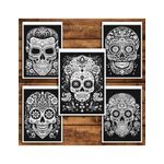 Carti si Birotica - Carti - Carti pentru copii - Carti de colorat - Carte de colorat antistres , 50 de ilustratii Sugar Skulls pe fundal negru, 106 pagini, A5 - Infinity.ro