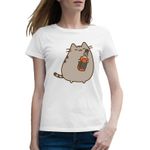 Fashion, accesorii si bijuterii - Femei - Imbracaminte femei - Tricouri si topuri femei - Tricou femei Pusheen Cat Whisky Pisica Dragobete Plush, alb, marime 2XL - Infinity.ro