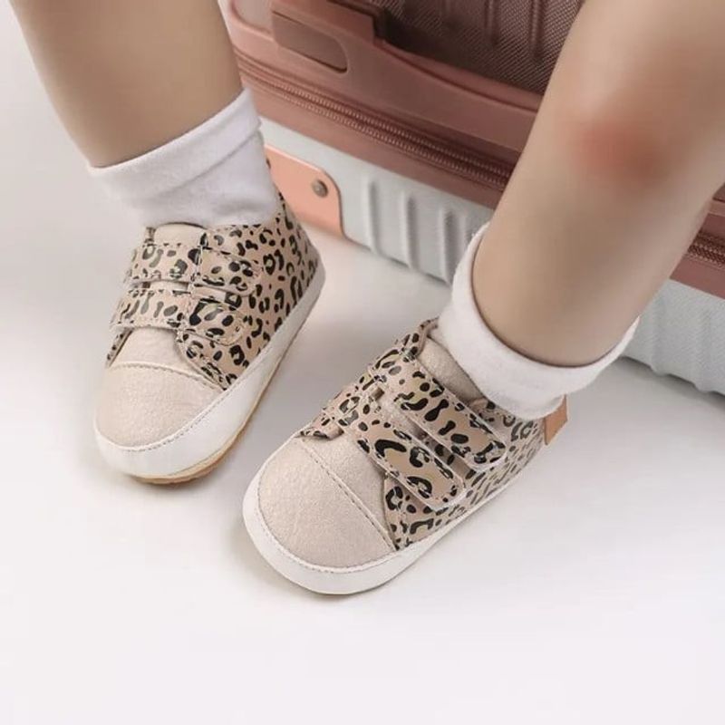 Fashion, accesorii si bijuterii - Copii - Incaltaminte copii - Pantofi copii - Pantofi SuperBaby Leopard, Elegant, Piele ecologica, Fete, Multicolor, 18 - Infinity.ro