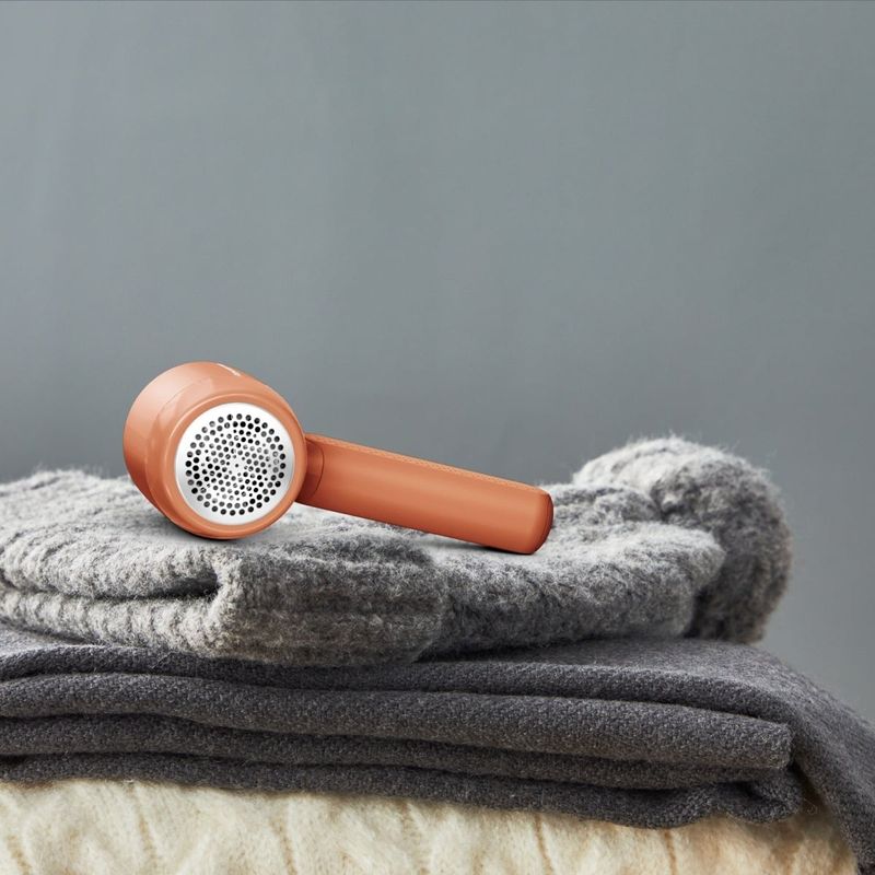 Market - Spalare si intretinere rufe - Produse intretinere textile - Intretinere textile - Aparat pentru indepartarea scamelor Rowenta Easy Care JA8001E0, autonomie 60 minute, perie de curatare, cablu incarcare - Infinity.ro