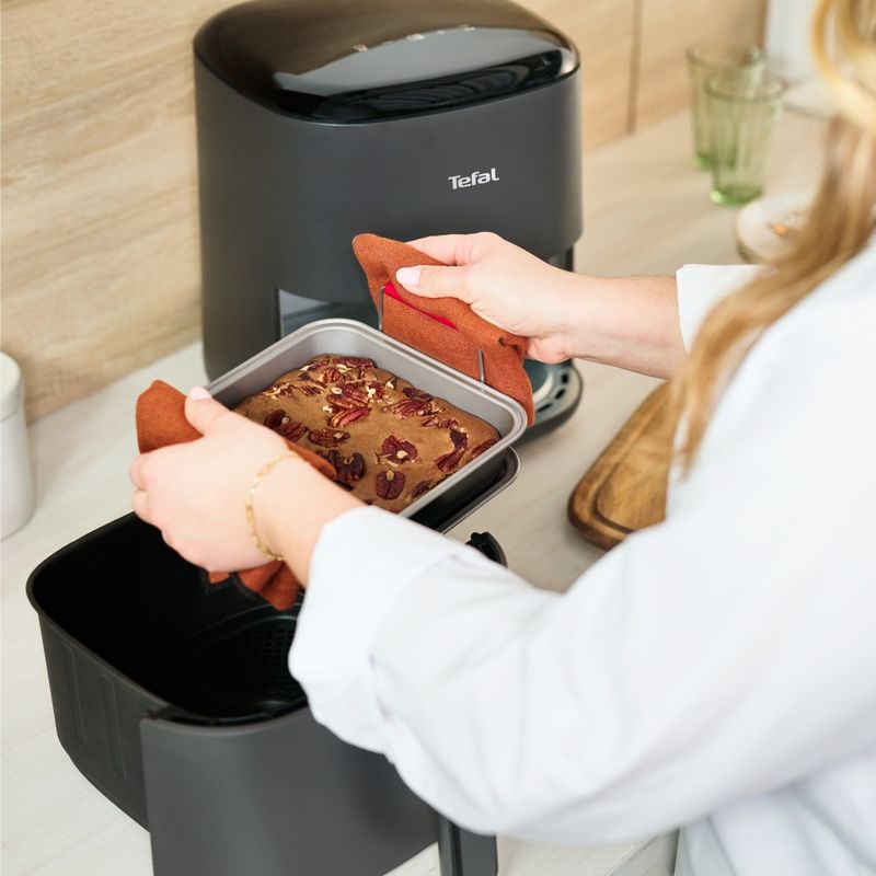 Casa si Gradina - Bucatarie si vesela - Vase pentru gatit - Tavi copt - Set de 5 accesorii Tefal Dail'Easy J701S544 pentru friteuza de 4.6 L, invelis antiaderent, otel carbon, tava perforata - Infinity.ro