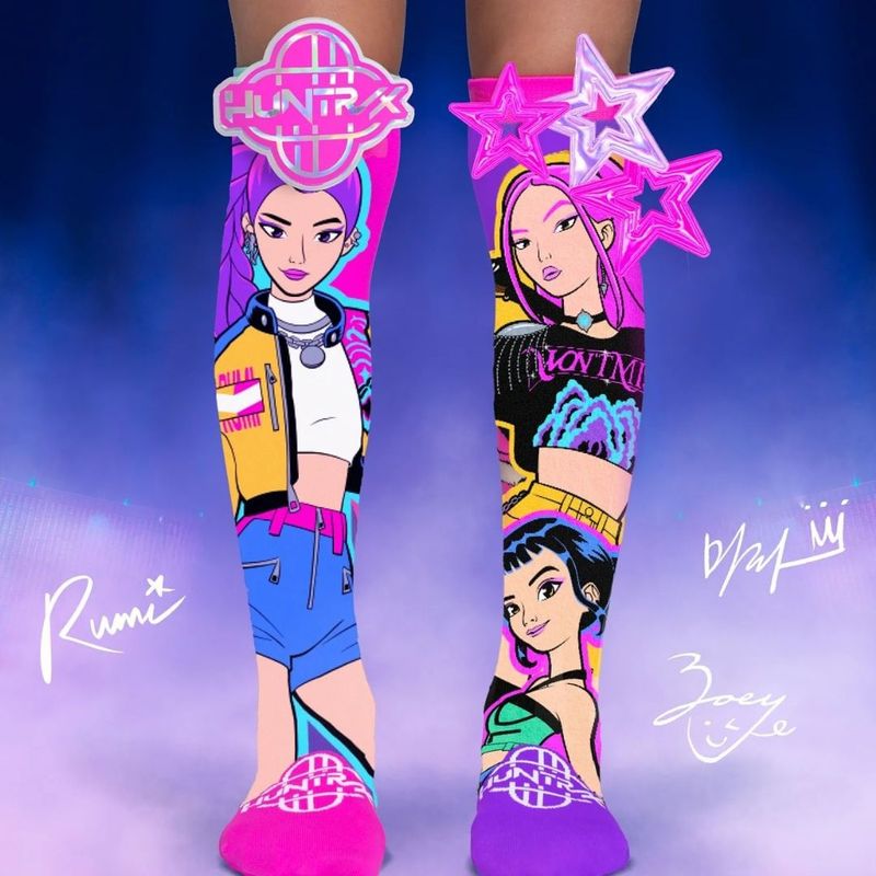Fashion, accesorii si bijuterii - Copii - Lenjerie si pijamale copii - Sosete si dresuri copii - Sosete lungi colorate Madmia KPOP DEMON HUNTERS pentru fete 6-99 ani - Infinity.ro