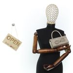 Fashion, accesorii si bijuterii - Femei - Accesorii femei - Genti si rucsacuri femei - Geanta, de dama, din material sintetic, ButicCochet, 20x11x6 cm, cu fundita, Auriu - GND815 - Infinity.ro