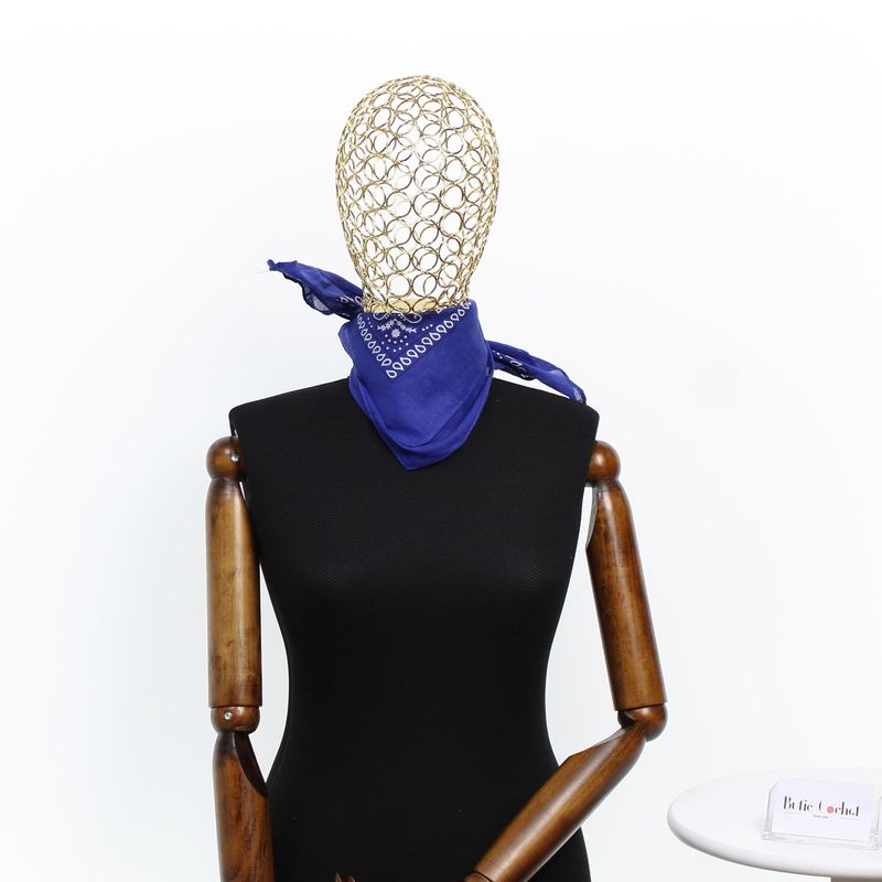 Fashion, accesorii si bijuterii - Femei - Accesorii femei - Esarfe si fulare femei - Bandana din bumbac, dimensiune 55 x 55 cm, Buticcochet, imprimeu stilizat, Albastru electric - ES2225 - Infinity.ro
