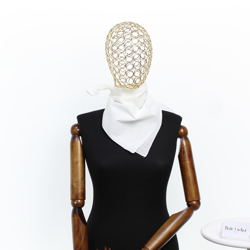 Fashion, accesorii si bijuterii - Femei - Accesorii femei - Esarfe si fulare femei - Bandana din bumbac, dimensiune 55 x 55 cm, Buticcochet, model uni, Alb - ES2233 - Infinity.ro