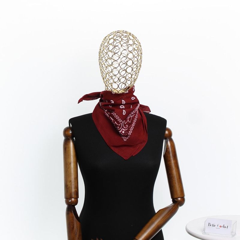 Fashion, accesorii si bijuterii - Femei - Accesorii femei - Esarfe si fulare femei - Bandana din bumbac, dimensiune 55 x 55 cm, imprimeu mandala, Buticcochet, Visiniu - ES2195 - Infinity.ro