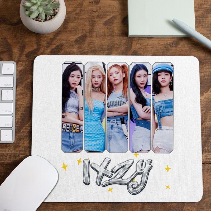 PC, gaming si accesorii - Periferice PC - Mousepad - Mousepad Itzy Kpop Merch, 21x19cm - Infinity.ro