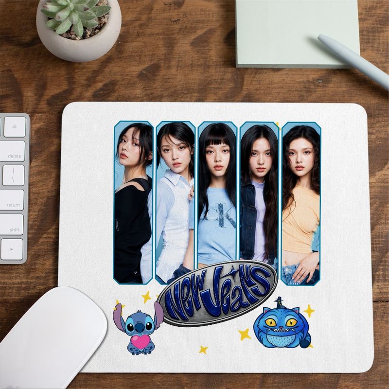 PC, gaming si accesorii - Periferice PC - Mousepad - Mousepad NewJeans Kpop Merch, 21x19cm - Infinity.ro