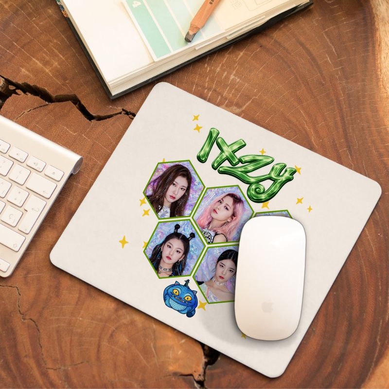 PC, gaming si accesorii - Periferice PC - Mousepad - Mousepad Itzy Yuna Kpop Merch, 21x19cm - Infinity.ro