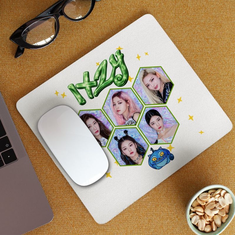PC, gaming si accesorii - Periferice PC - Mousepad - Mousepad Itzy Yuna Kpop Merch, 21x19cm - Infinity.ro